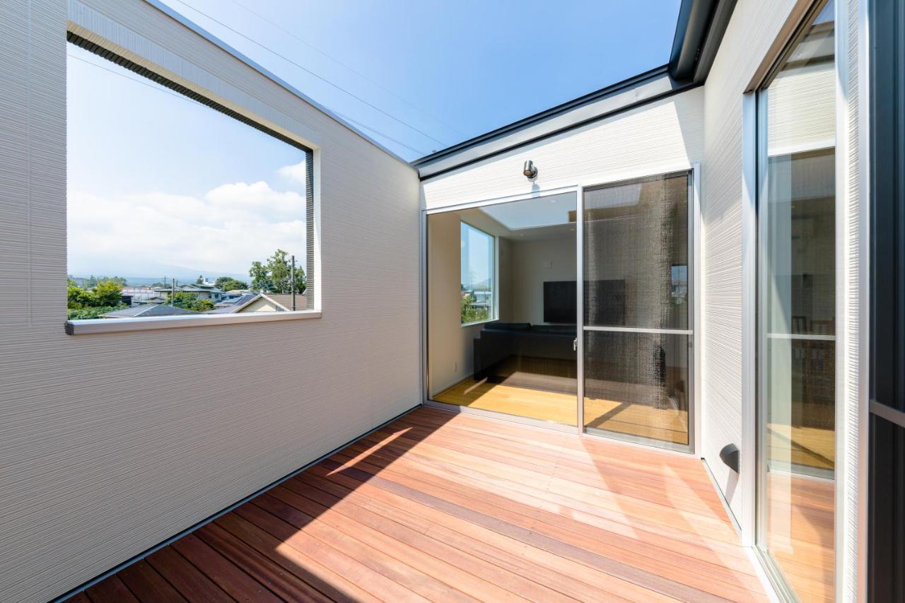 Frame View Mt.Fuji -West- Villa Fujikawaguchiko Exterior photo